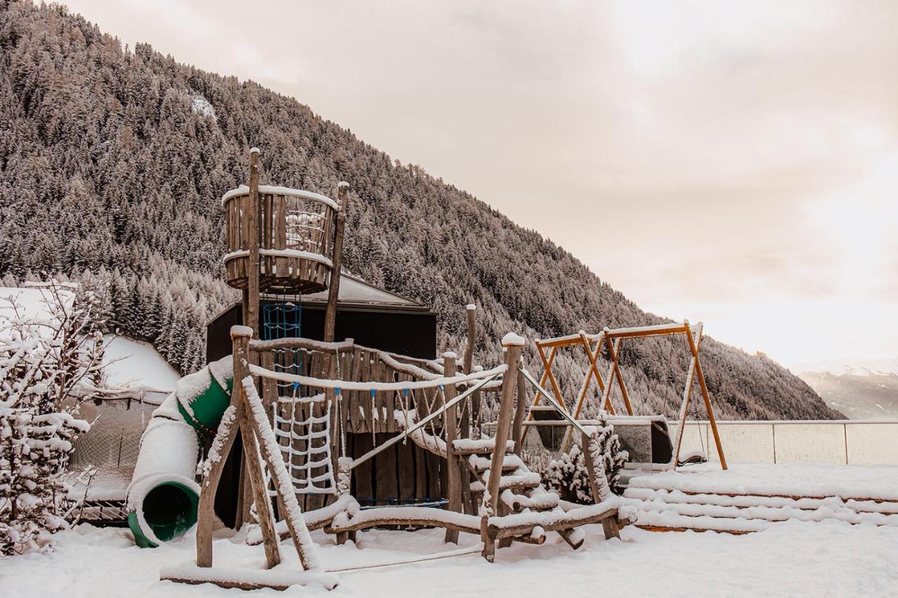 Familienhotel Huber Valles Kültér fotó