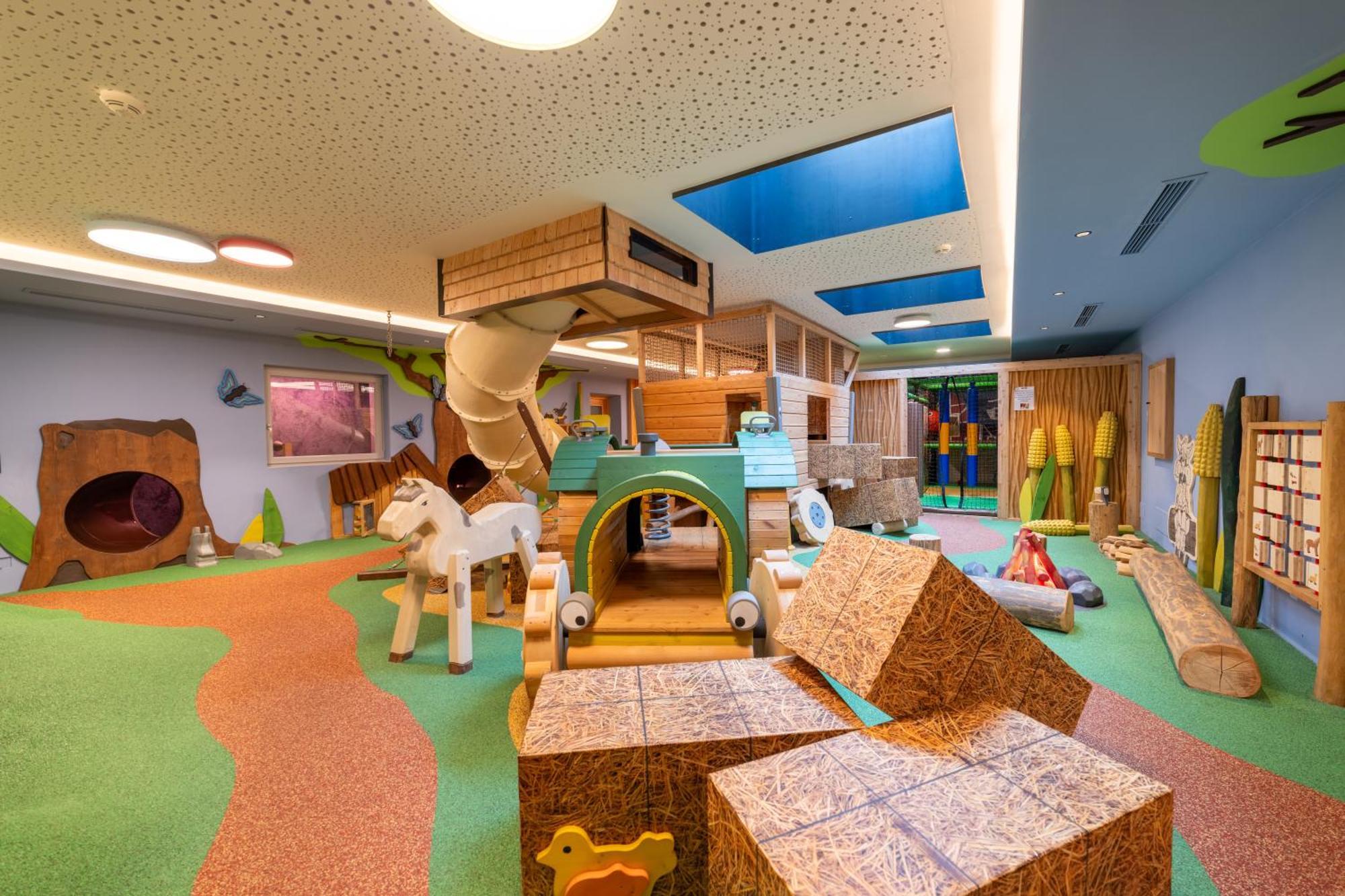 Familienhotel Huber Valles Kültér fotó