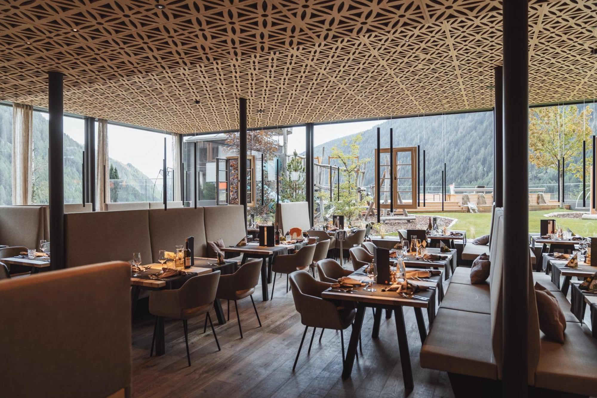 Familienhotel Huber Valles Kültér fotó